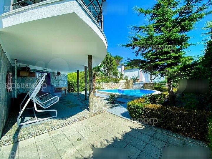 Дом 500 м² на участке 15 сот.