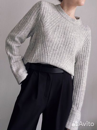 Серый свитер hm