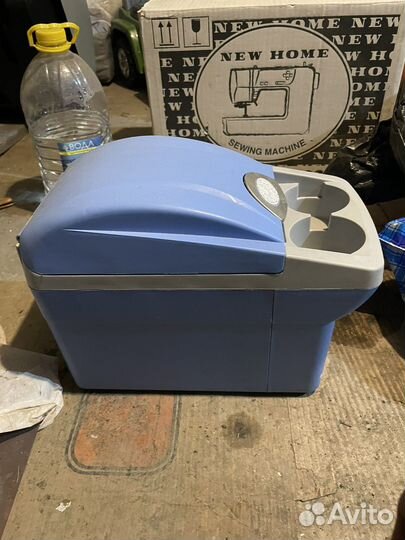 Автомобильный холодильник (подлокотник)