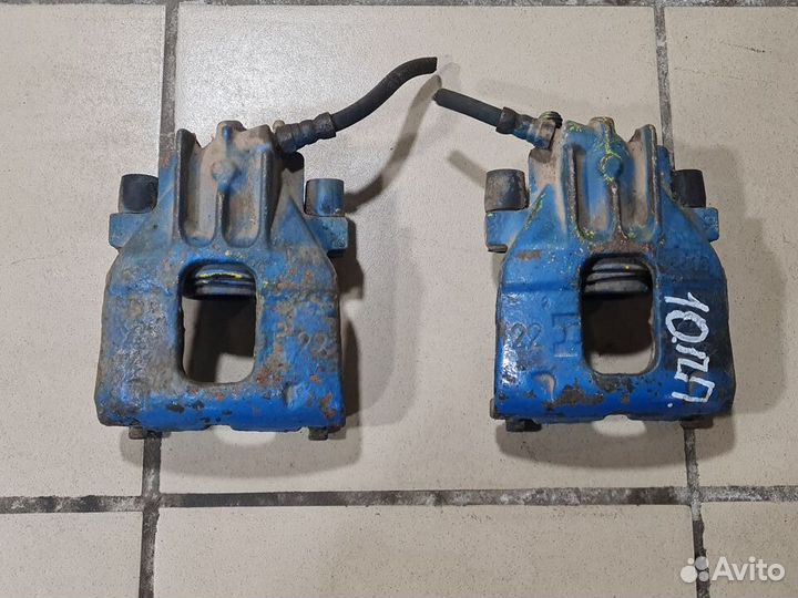 Передний суппорт Ford Focus 1 седан