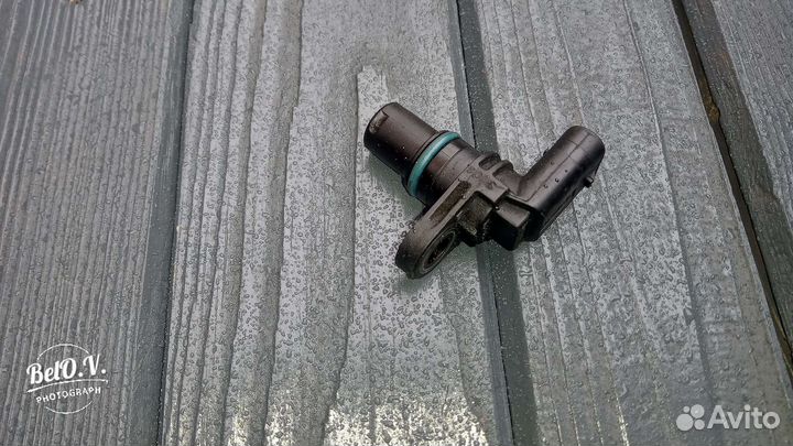 Датчик распредвала Ауди Фольксваген Шкода Сеат