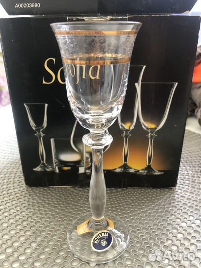 Рюмки на ножке