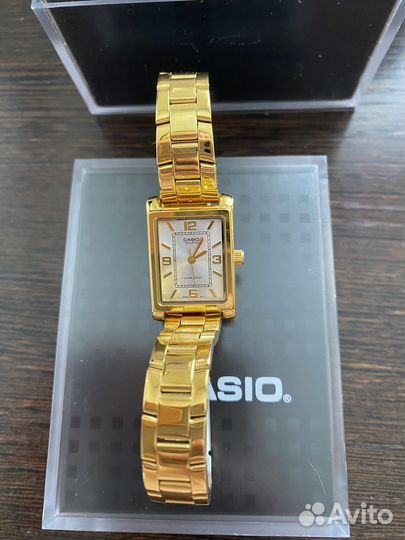 Часы женские Casio