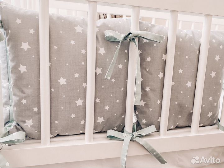 Бортики в кроватку из премиальных тканей