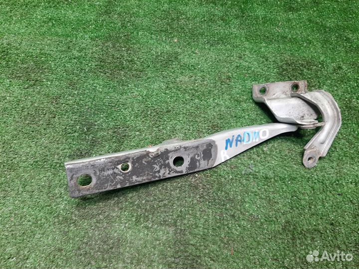 Петля капота правая Suzuki Grand Vitara 2012