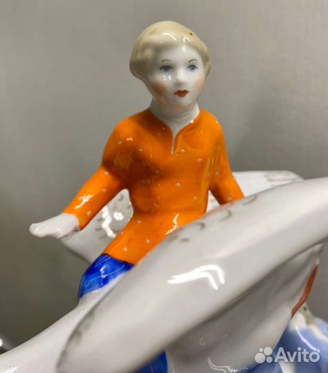 Статуэтка СССР Гуси лебеди Дулево 1965 год