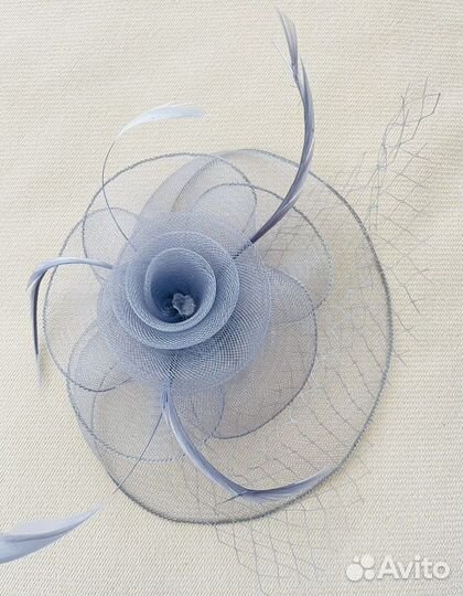 Украшение на голову ввиде шляпки