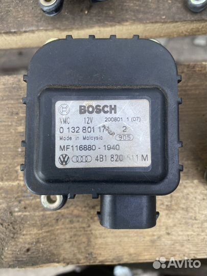 Моторчик заслонки отопителя Audi A6 C5