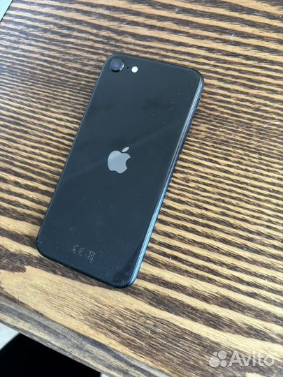iPhone SE, 128 ГБ