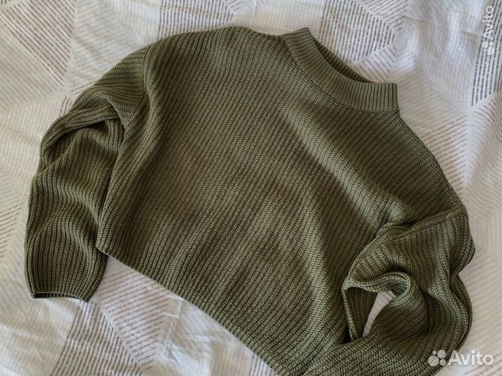 Укороченный свитер цвета хаки H&M