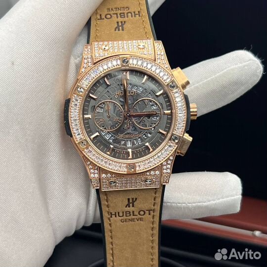 Топовые мужские кварцевые часы с камнями