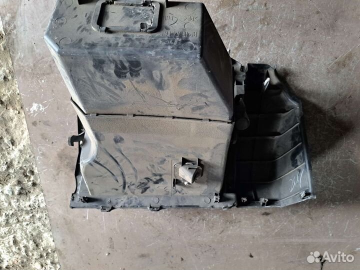 Бардачок Mazda 3