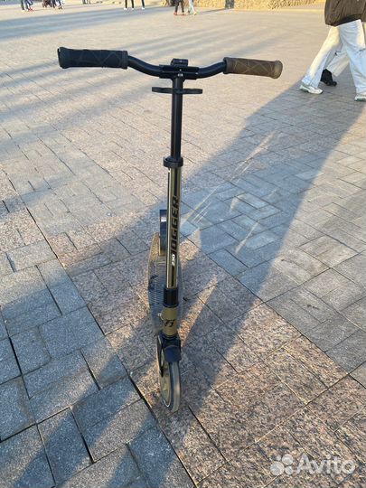 Самокат с большими колесами