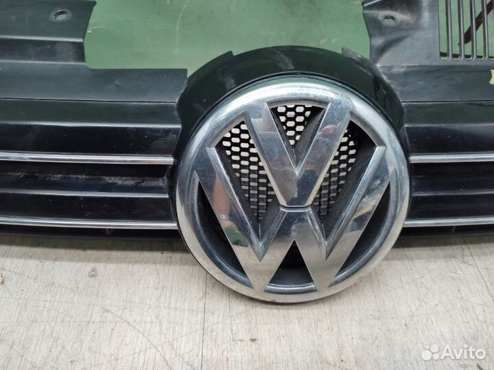 Решетка радиатора Volkswagen Golf 6 2009-2013