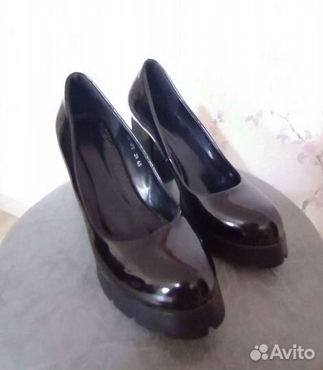 Туфли лакированные