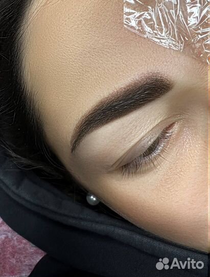 Перманентный макияж бровей и губ