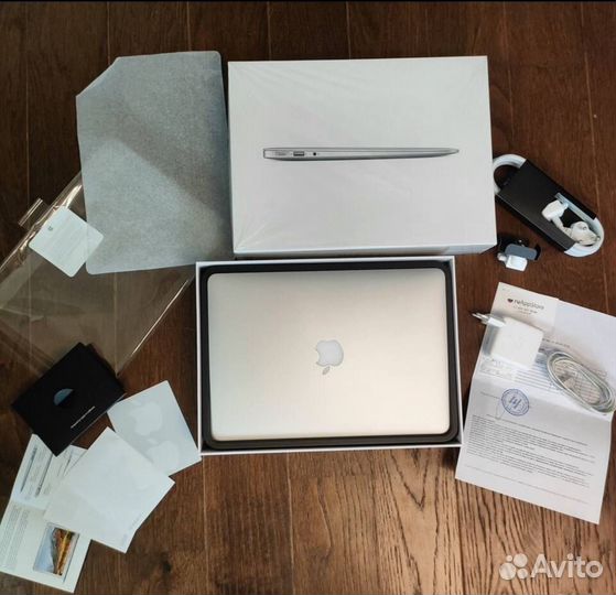 Apple MacBook Air 13 2018 идеал 80циклов