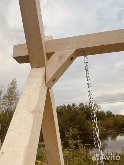 Садовые качели из дерева