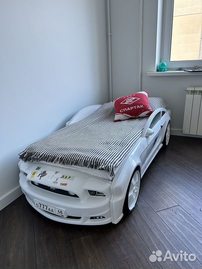 Кровать машина