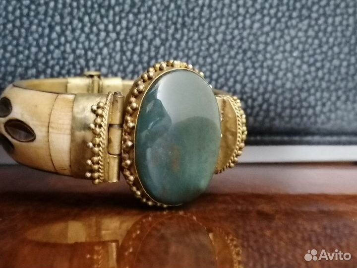 Браслет с крупным натурал. Нефритом Индия Редкость