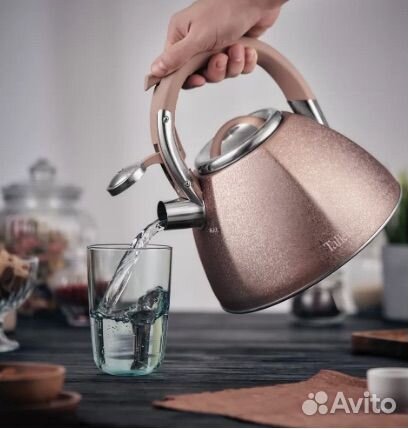 Чайник металлический новый. 3 литра. Со свистком