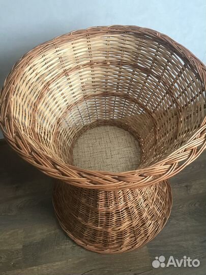 Корзина плетеная большая