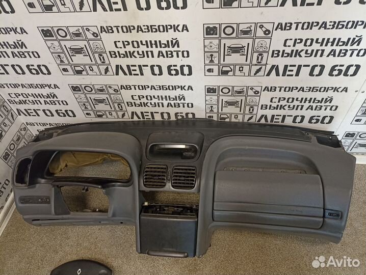 Подушка безопасности, торпедо Renault Laguna 1