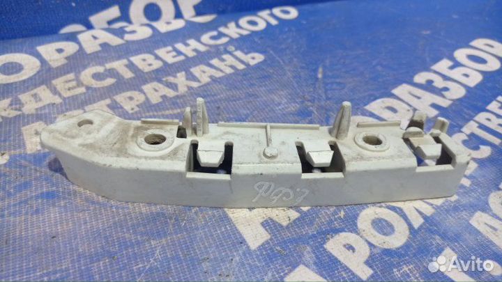 Крепление переднего бампера Ford Focus 3 седан