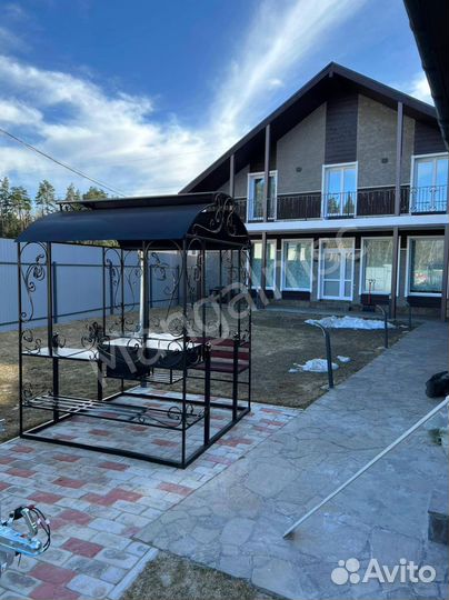 Мангал с крышей