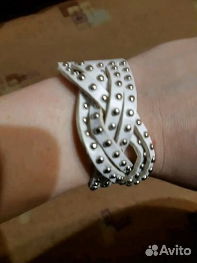 Браслет syoss. Новый