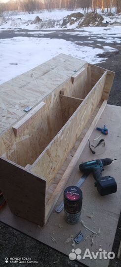 Бункерная кормушка для кур, бройлеров и др птицы