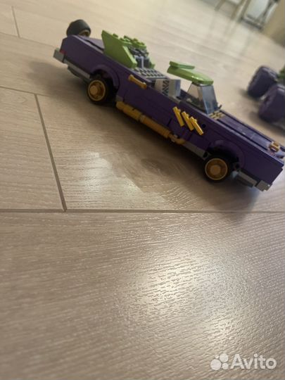 Модель автомобиля Lego