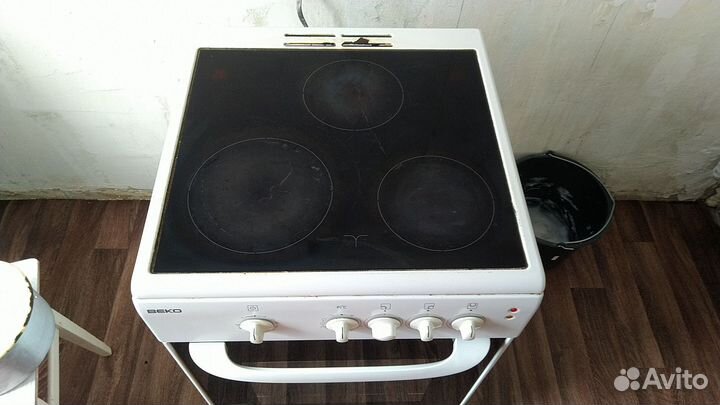 Электрическая плита с духовкой бу Beko