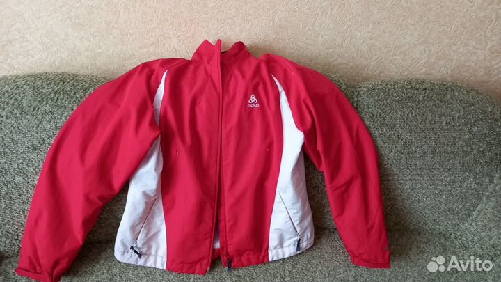 Спортивная кофта женская