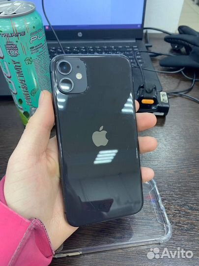 iPhone 11, 64 ГБ