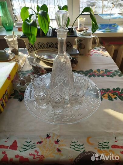 Хрустальный графин и 5 стопок
