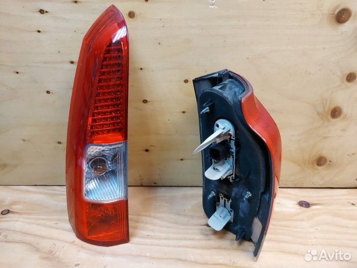 Фонарь лев. зад. volvo V70