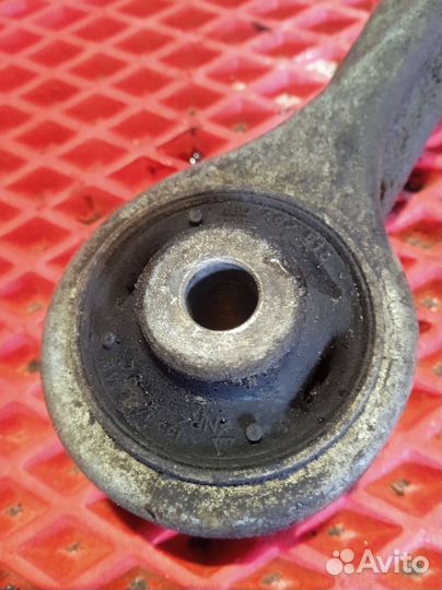 Рычаг передний правый Volkswagen Passat