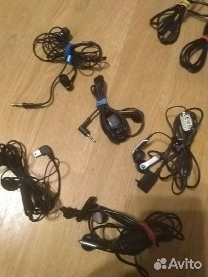 Зарядки и наушники
