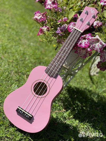 Укулеле сопрано Martin Roma’s Чехол Розовая