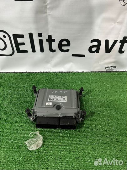 Блок управления двигателем Mercedes W204 W212