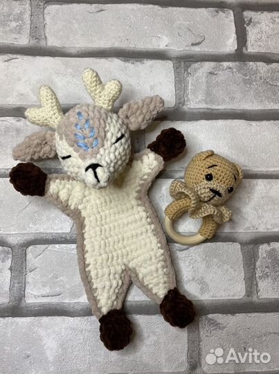 Погремушки, грызунки, комфортеры