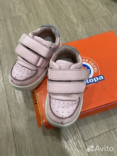 Кроссовки, сандали, ботинки на девочку пакетом
