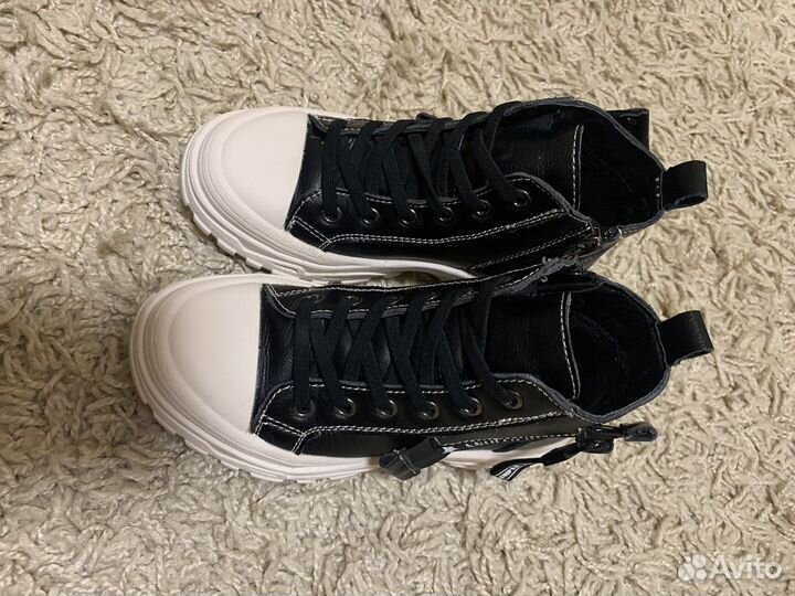 Ботинки демисезонные для мальчика. 29 размер