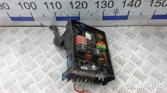 Блок предохранителей skoda yeti 1 (1NN25M101)