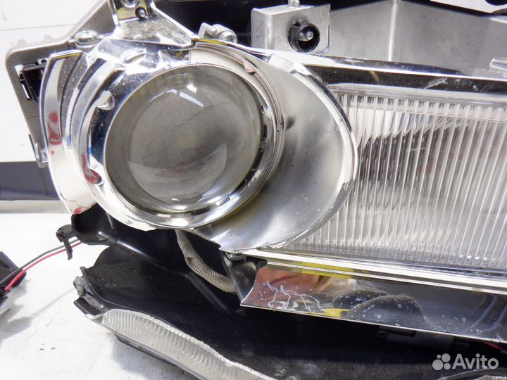 Фара правая Subaru Impreza WRX