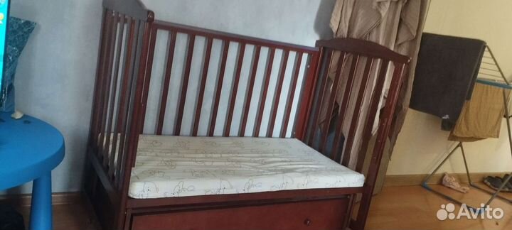 Детская кроватка