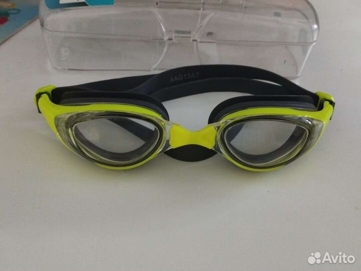 Очки для плавания