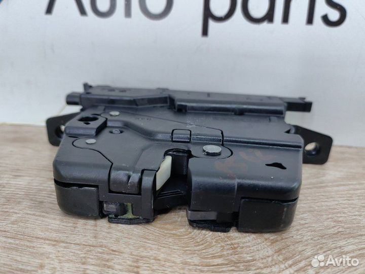 Замок двери багажника Bmw 3 F30 N47D20 2012