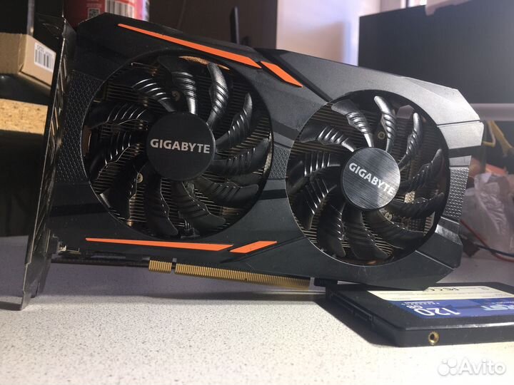 Видеокарта Gigabyte AMD Radeon RX 460